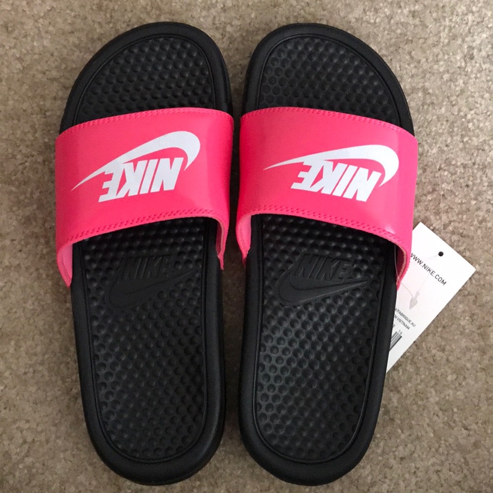 Women’s Nike Slides (Pink/Black)